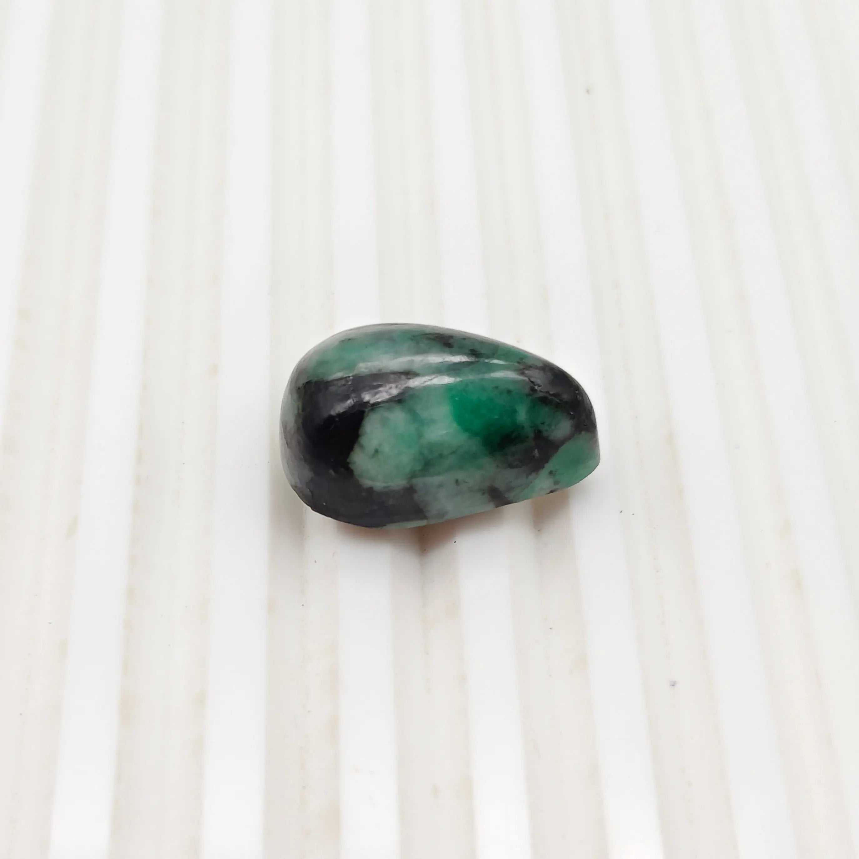 A+ Quality PEAR CABOCHON NATURAL EMERALD, GREEN COLORED, INDIAN GEMSTONE, WEIGHT 25.75 CTS